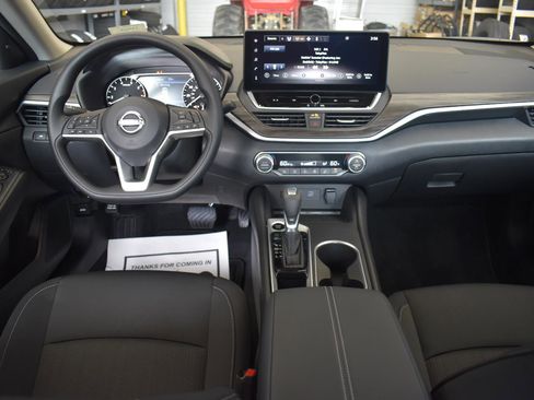 Certified 2026 Nissan Altima 2.5 SV w/ SV Special Edition Package FWD image 27