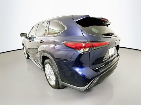 Used 2020 Toyota Highlander Limited image 7