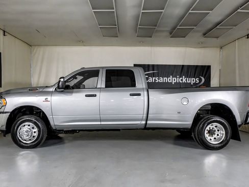 Used 2024 RAM 3500 Tradesman w/ Chrome Appearance Group image 11