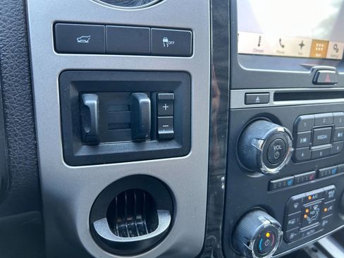 Used 2017 Ford Expedition Limited image 26