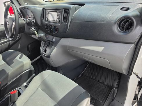 Used 2019 Nissan NV200 SV w/ Back Door Glass Package image 20