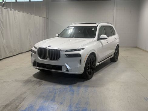Used 2024 BMW X7 xDrive40i w/ Executive Package AWD/4WD image 1