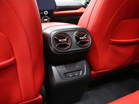 Used 2024 Chevrolet Blazer EV RS RWD image 38