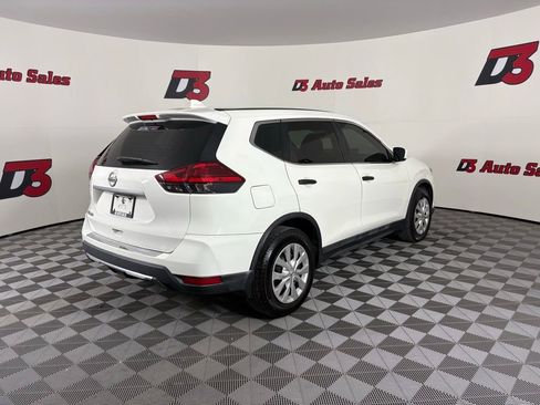Used 2017 Nissan Rogue S FWD image 7
