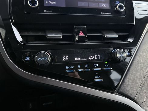 Used 2024 Toyota Camry SE image 17