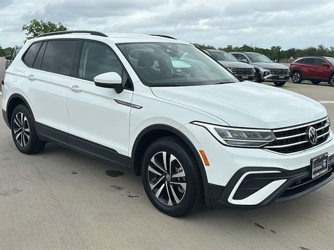 Used 2023 Volkswagen Tiguan S image 14
