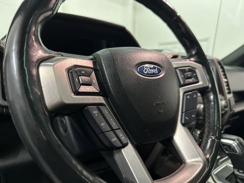 Used 2018 Ford F150 Platinum w/ Equipment Group 701A Luxury image 33