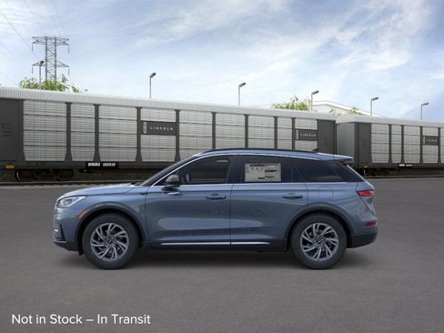 New 2026 Lincoln Corsair Premiere image 3