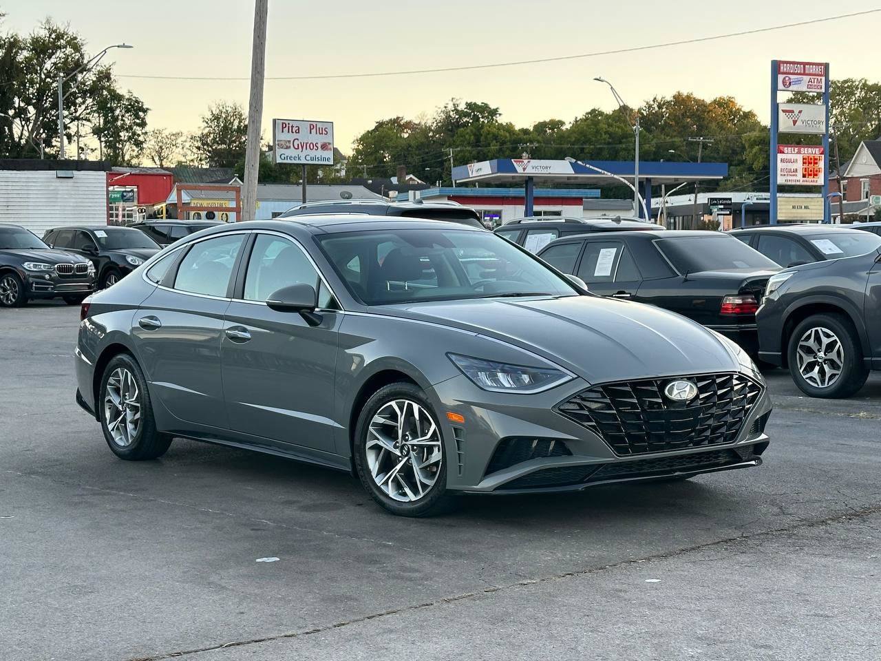 Used 2021 Hyundai Sonata SEL w/ Convenience Package FWD image 3