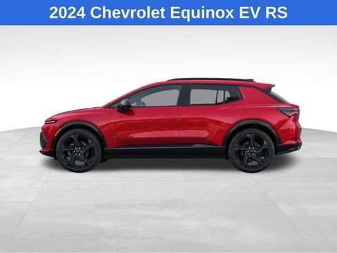 Used 2024 Chevrolet Equinox EV RS FWD image 2