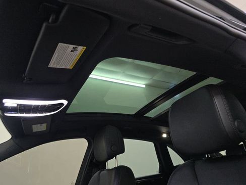 Used 2024 Porsche Macan AWD/4WD image 9