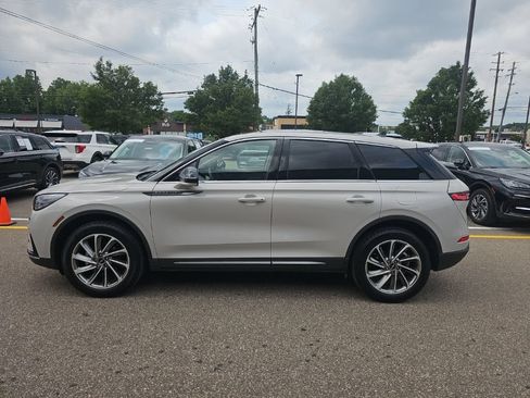 Certified 2024 Lincoln Corsair AWD w/ Equipment Group 101A image 4