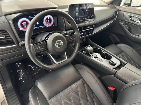 Used 2021 Nissan Rogue Platinum AWD/4WD image 16