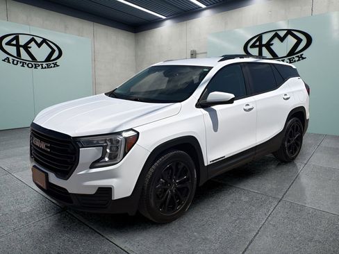 Used 2022 GMC Terrain SLE w/ Driver Convenience Package FWD image 7