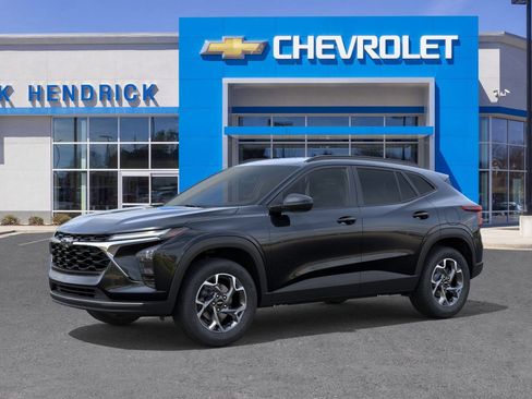 New 2026 Chevrolet Trax LT w/ LPO, Blackout Package image 3