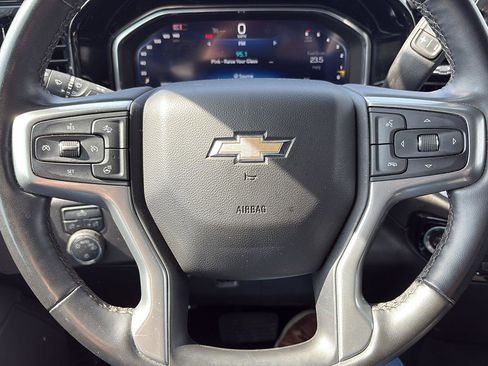 Used 2025 Chevrolet Silverado 1500 LT image 7