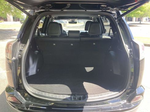 Used 2018 Toyota RAV4 SE w/ Power Extra Value Package FWD image 8