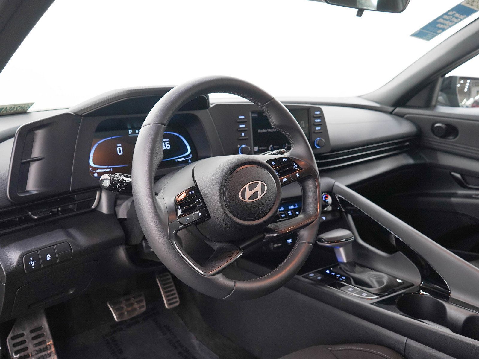 Certified 2026 Hyundai Elantra SEL Sport Premium FWD image 22