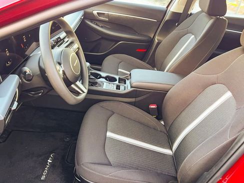 Certified 2025 Hyundai Sonata SE image 12