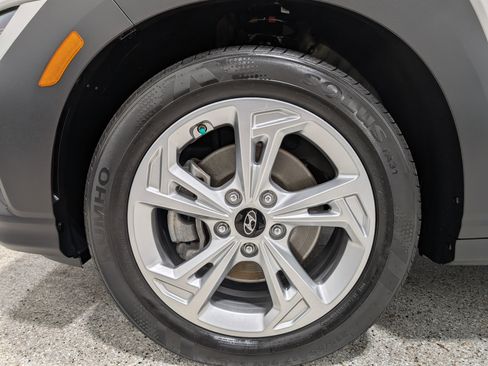 Used 2023 Hyundai Kona SEL image 9