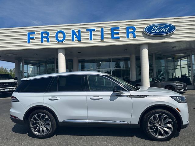 Used 2025 Lincoln Aviator Reserve AWD/4WD image 1
