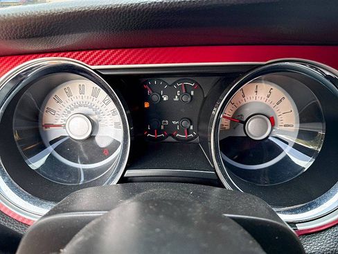 Used 2011 Ford Mustang GT Premium w/ GT Coupe Accessory Pkg 1 RWD image 20