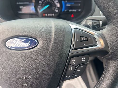 Used 2024 Ford Edge Titanium image 29