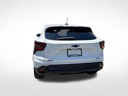 Used 2024 Chevrolet Trax RS FWD image 5