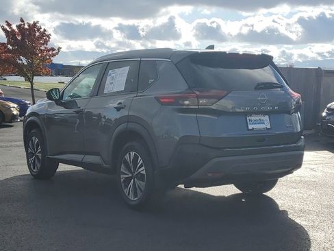 Used 2022 Nissan Rogue SV w/ SV Premium Package image 5