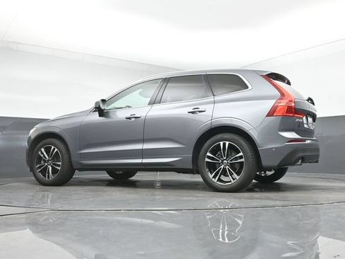 Used 2019 Volvo XC60 T5 Momentum w/ Multimedia Package AWD/4WD image 14