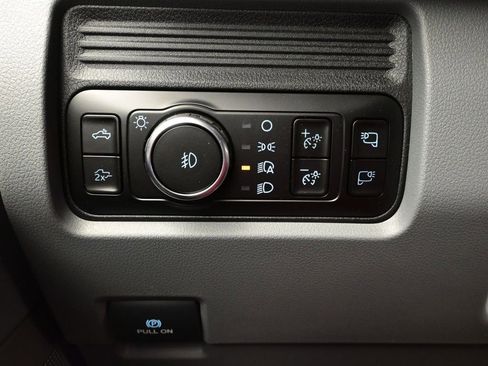 New 2026 Ford F250 XLT w/ XLT Premium Package AWD/4WD image 16