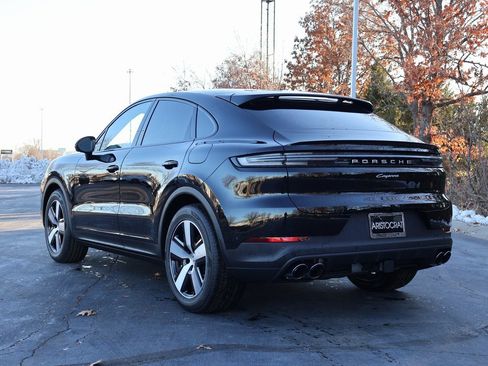 New 2026 Porsche Cayenne E-Hybrid Coupe image 5