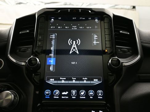 Used 2020 RAM 1500 Laramie w/ Sport Appearance Package AWD/4WD image 34