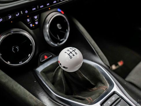 Used 2021 Chevrolet Camaro ZL1 image 58