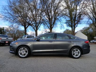 Used 2018 Ford Fusion SE w/ Fusion SE Technology Package