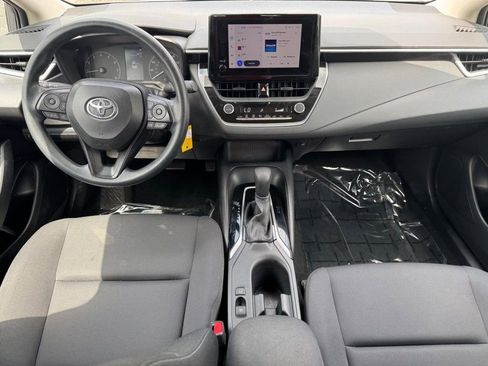 Used 2024 Toyota Corolla LE FWD image 11