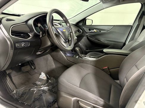 Used 2017 Chevrolet Malibu LS image 21