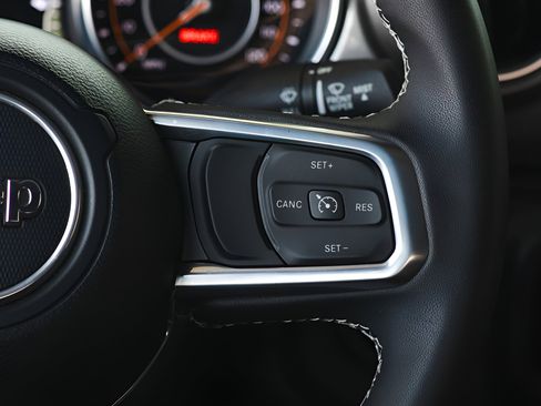 Used 2023 Jeep Gladiator Overland image 23