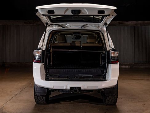 Used 2021 Toyota 4Runner SR5 image 9