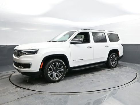 Used 2024 Jeep Wagoneer Series II AWD/4WD image 4