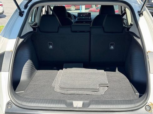 Used 2025 Honda HR-V LX image 19