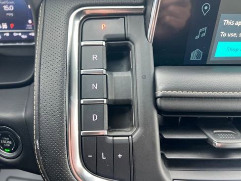 Certified 2022 Chevrolet Suburban Premier image 31