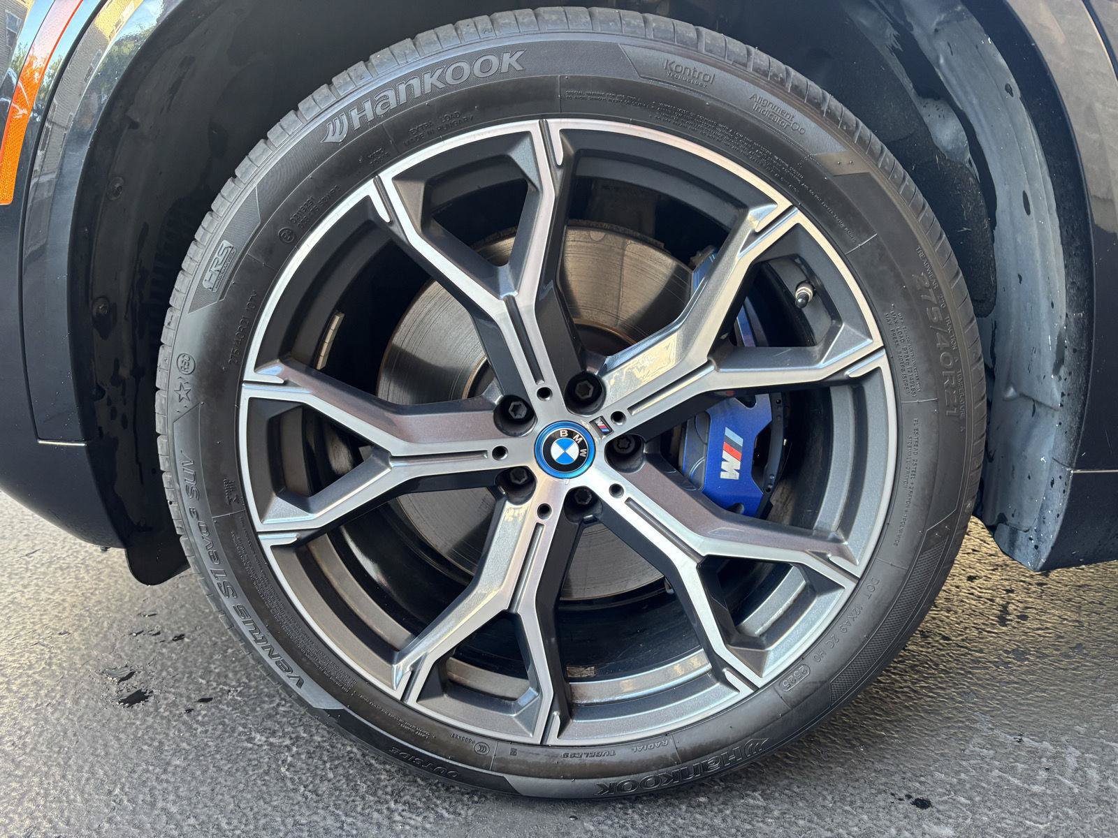 Used 2024 BMW X5 xDrive50e w/ M Sport Package AWD/4WD image 7