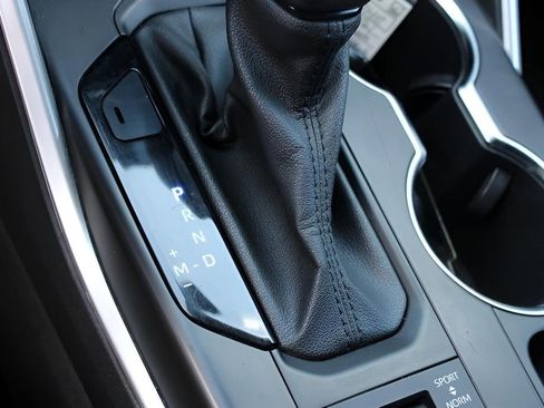 Used 2021 Toyota Highlander XSE image 16