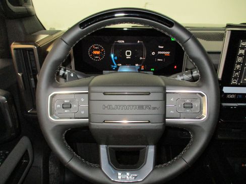 New 2025 GMC Hummer EV 3X w/ LPO, Dark Essentials Package image 19