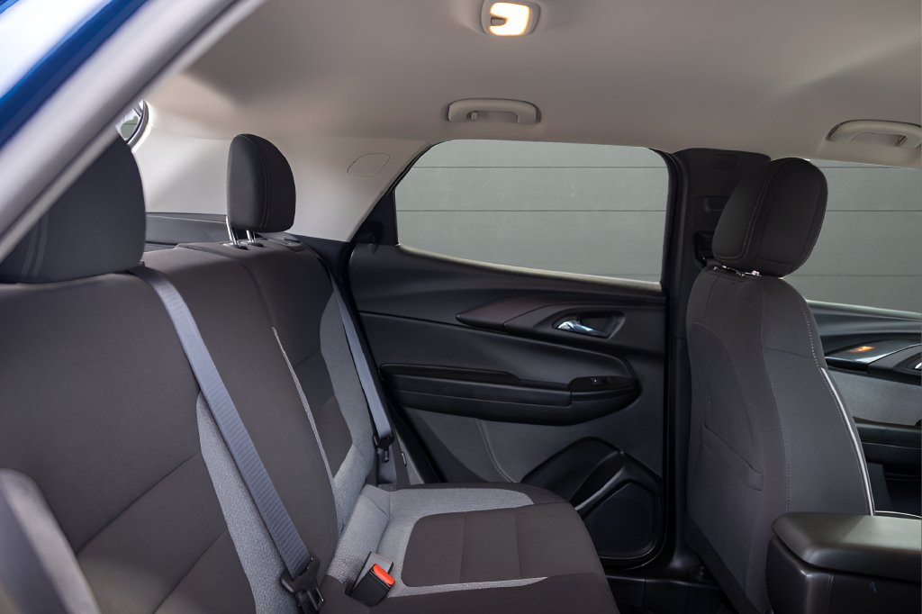 Used 2023 Chevrolet TrailBlazer LT FWD image 61