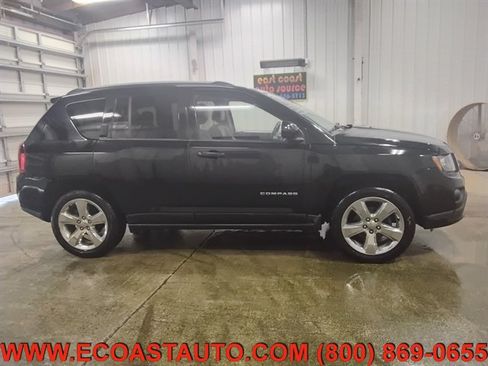 Used 2015 Jeep Compass Latitude AWD/4WD image 2