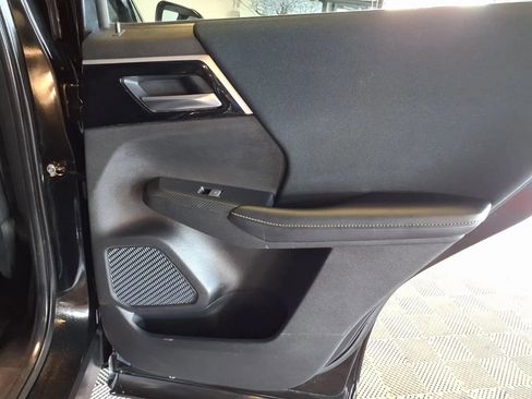 Used 2022 Mitsubishi Outlander ES AWD/4WD image 7