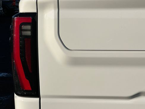 Used 2025 GMC Sierra 2500 AT4 w/ AT4 Premium Plus Package image 49