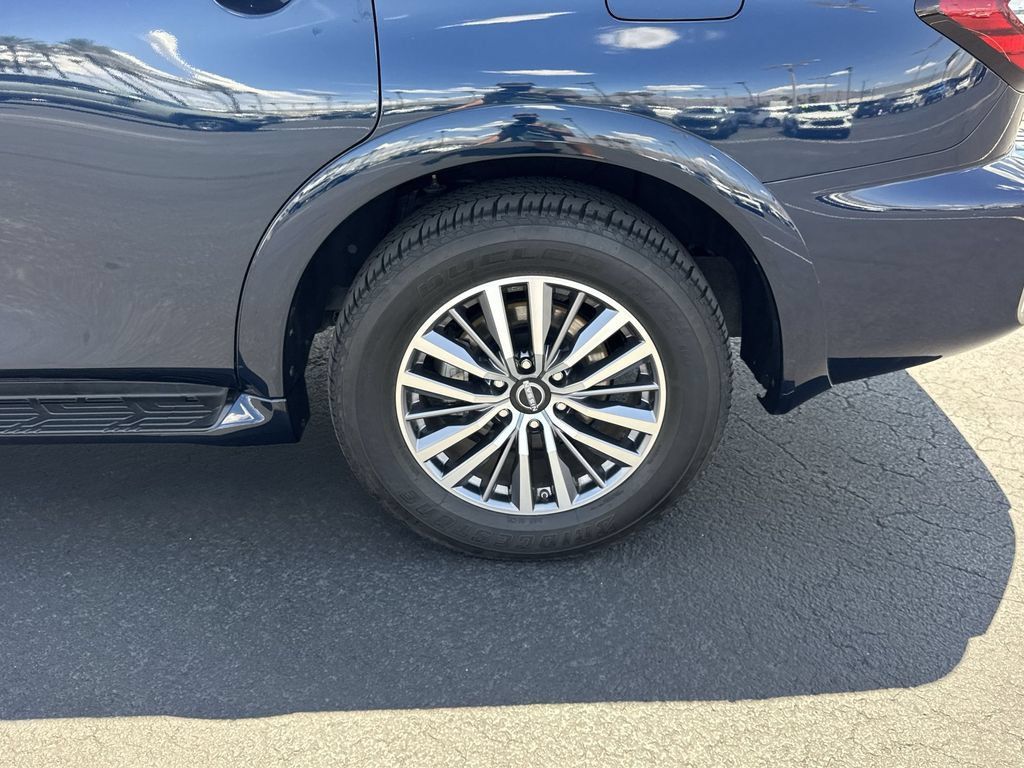 Used 2024 Nissan Armada SL w/ Captain's Chairs Package AWD/4WD image 34
